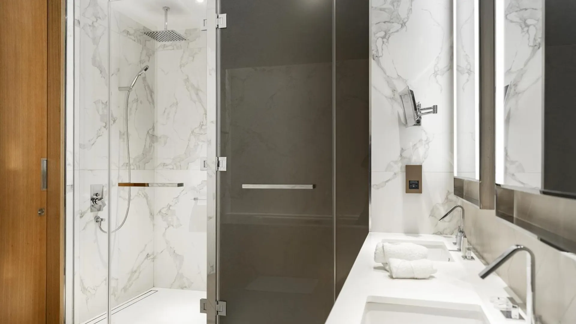 두바이 Opera 3Br With Fountain & Burj View On High Floor By Bms 아파트